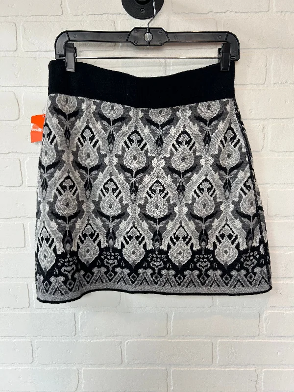 Grey Skirt Mini & Short Title Nine, Size 8