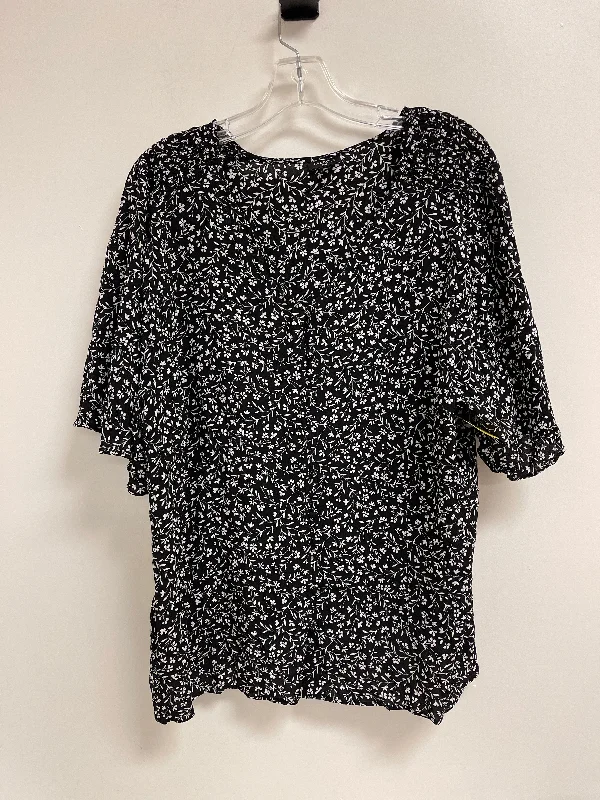 Top Short Sleeve By Talbots In Black, Size: 3x