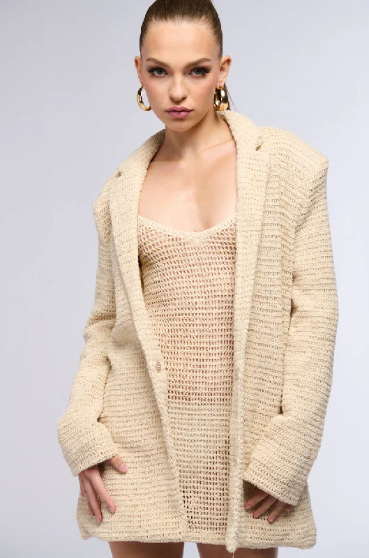 CLASSIC OVERSIZED CROCHET BLAZER